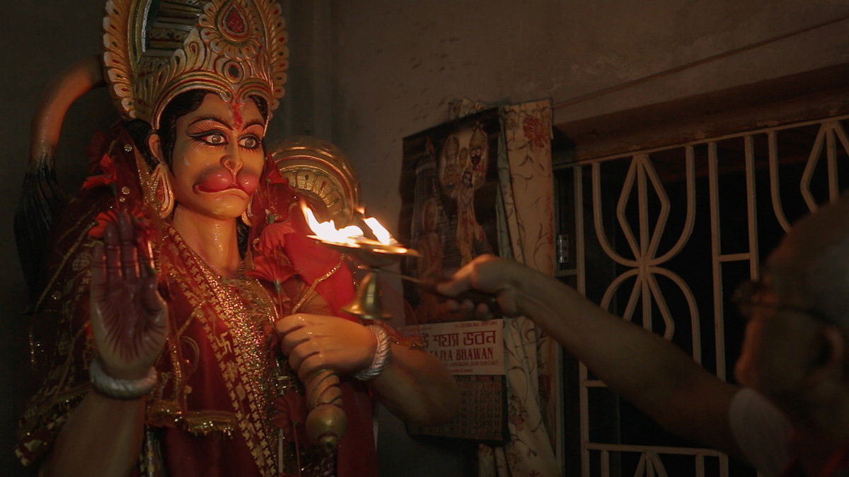 Temple still from the film Objects in the mirror are as the appear by Tarje Eikanger Gullaksen