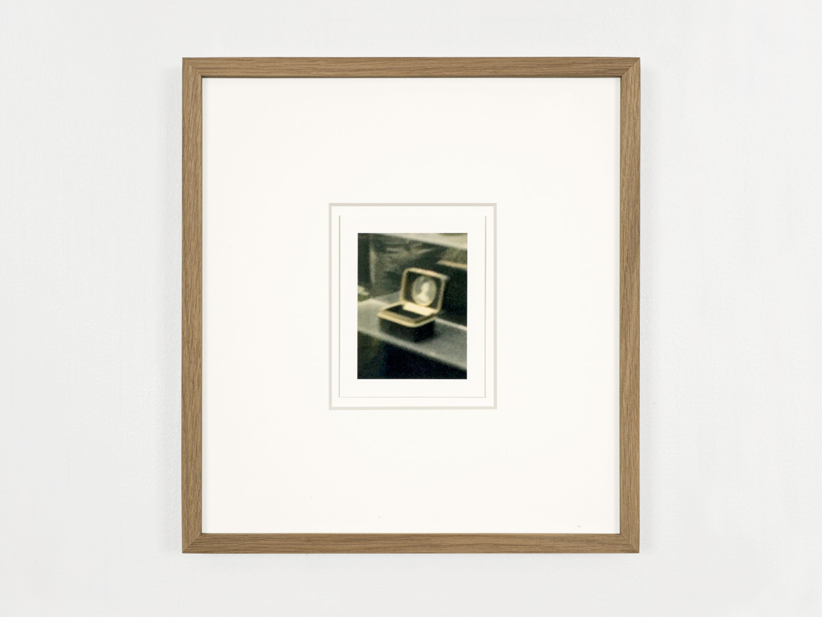 Art photograph Ideal Mistress (Stuffed snuff box) by Tarje Eikanger Gullaksen 